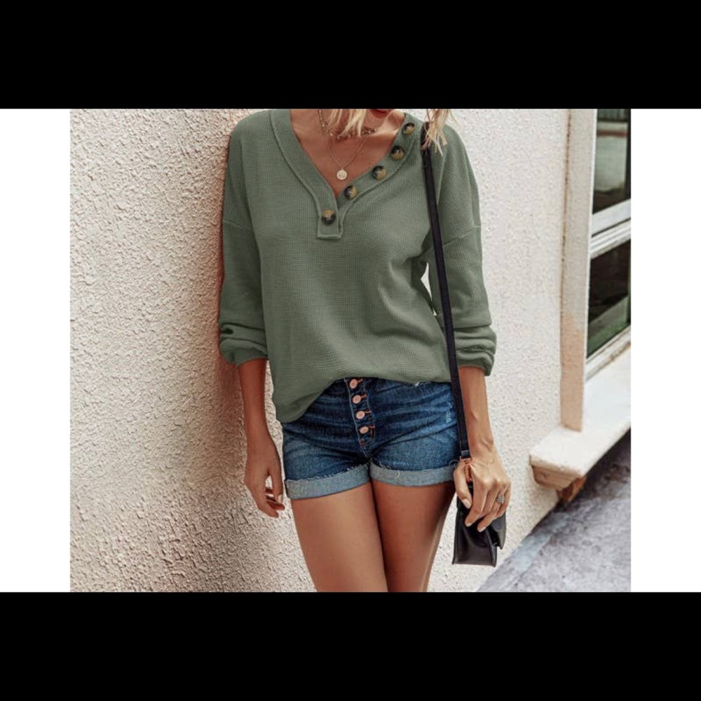 Waffle knit top with button detail